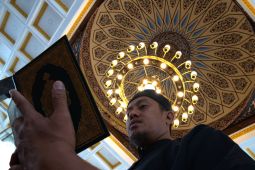 Tadarus al quran di masjid