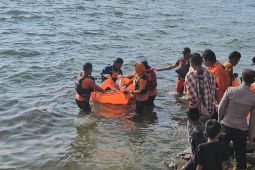 Seorang penumpang kapal Yuiee Jaya II ditemukan meninggal dunia