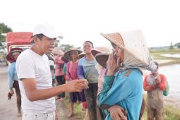 Dedi Mulyadi temukan emak-emak buruh tani Karawang diupah kecil