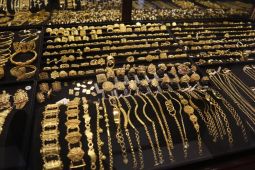 Harga emas Antam bertahan Rp1,321 juta per gram