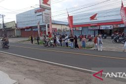 Honda Babel Bersama Komunitas Semarakkan Ramadhan dengan Berbagi Takjil ke Masyarakat Sekitar