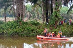 SAR gabungan cari orang hilang di Belitung Timur saat mencari ikan di sungai
