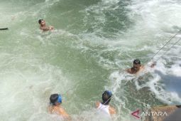 Pemkab Mukomuko pasang papan larangan mandi di irigasi Manjuto