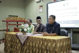 DPRD Kalsel kritisi kebijakan pemberian BOS