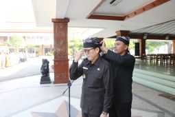 Lestarikan budaya, ASN Bojonegoro gunakan Udheng Samin saat bekerja