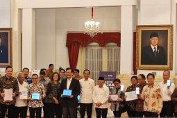 Presiden-Wapres dan para menteri menyampaikan SPT Pajak di Istana Negara