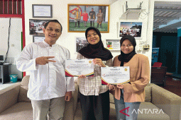 Dua mahasiswa UNS selesaikan magang di Kantor Berita Antara