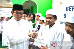 YBM PLN salurkan bantuan ke anak yatim/dhuafa dan masyarakat kurang mampu lewat program "Benderang Berkah Ramadhan"
