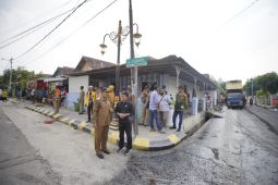 Wali Kota Madiun pastikan pemeliharaan jalan selesai sebelum Lebaran