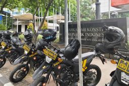 MK bersama kepolisian  pertebal pengamanan di sekitar Gedung MK