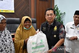 Pemkot Banjarmasin distribusikan paket "Ramadhan Bahagia" ke dhuafa