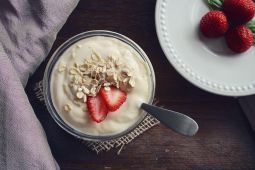 Ini kiat mengkonsumsi yoghurt beku yang lebih sehat
