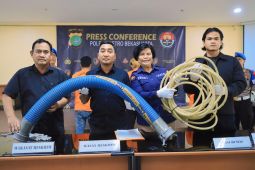Polisi tetapkan tiga tersangka dalam kasus BBM campur air di SPBU