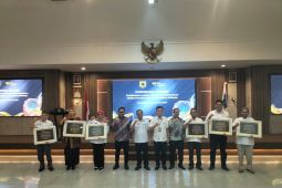 17 pemenang dari 8 katagori terima Paritrana Award 2023
