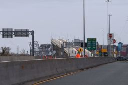 Jembatan di Baltimore ambrol, enam orang dinyatakan hilang