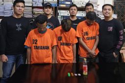 Tiga pemuda diringkus Polres Simalungun saat mengisap sabu