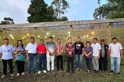 Sembilan kelompok tani terima bantuan Screen House