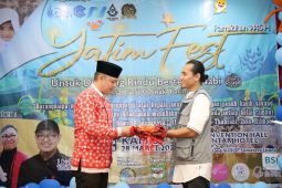 dr Susanti dinobatkan sebagai Bunda Yatim