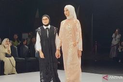 Warna "earth tone" jadi tren make up untuk hari Lebaran