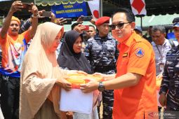 Pj Gubernur Jatim prioritaskan pemenuhan kebutuhan dasar korban gempa