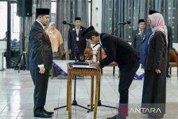 Bupati HST lantik 83 pejabat  percepat  pembangunan