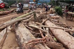 Penanganan dampak bencana di Sumbar dilakukan secara bertahap