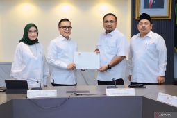 Kementerian PANRB menyerahkan izin formasi 110.553 calon ASN Kemenag