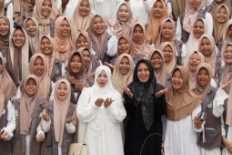 Pj Ketua PKK HSS hadiri haul  Ummul Mu'minin Sayyidah Khadijah Al-Kubro