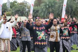 Peringati HUT ke-118, Pemkot dan masyarakat serentak flashmob "Blitar Kawentar"