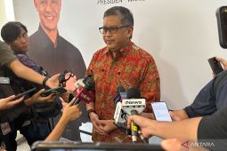 Hasto akui PDIP coba komunikasi dengan Khofifah terkait Pilkada 2024  Senin, 1 April 2024 14:20 WIB