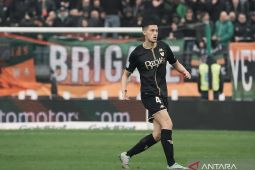 Jay Idzes jadi starter saat AS Roma kalahkan Venezia 2-1