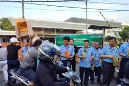PT Tjiwi Kimia kampanye kantong ramah lingkungan
