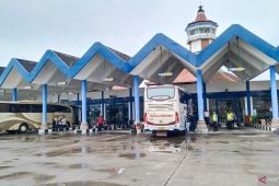Terminal Mengwi tingkatkan kebersihan ruang tunggu pemudik