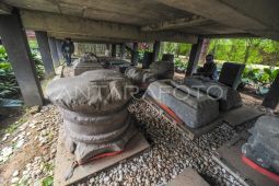 Benda purbakala Candi Muara Jambi terlantar