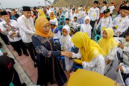 Santunan 2000 anak yatim di Tuban