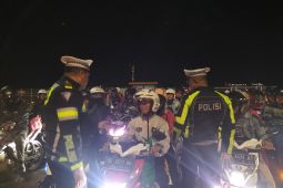 Polisi lakukan pengawalan pemudik motor dari Pelabuhan Bakauheni sampai tujuan