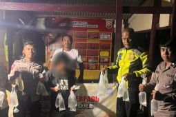 Personel Pos Perlintasan di Tikep amankan ratusan kantong miras