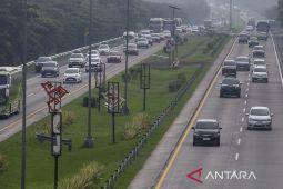 Sistem satu arah Tol Cipali terpantau ramai lancar