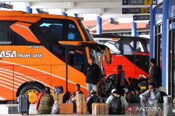 Puncak arus mudik Lebaran di Terminal Mengwi Bali