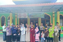 Kapolres Taput bagikan paket lebaran Kapolda Sumut ke anak yatim
