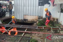SAR gabungan cari bocah diduga terjatuh di jembatan aliran drainase Pangkalpinang