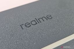 Dengan desain tipis dengan baterai 7.000mAh, Realme 15T 5G hadir di Indonesia