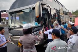Polisi Rejang Lebong pastikan kelayakan bus pengangkut pemudik