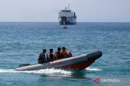 Tim gabungan patroli di perairan Karangasem untuk kenyamanan pemudik