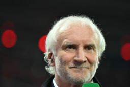 Rudi Voeller memperpanjang kontrak sebagai Direktur Timnas Jerman