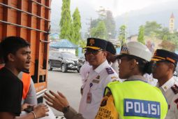 Dishub Sumut tindak delapan bus langgar pembatasan  waktu operasional