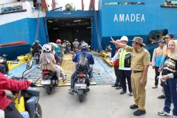 Gubernur Banten dampingi Menkes dan Kabaharkam pantau arus mudik