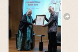 Prof Tjandra Yoga Aditama raih rekor MURI penulis COVID-19 terbanyak di media