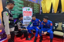 Biddokkes Polda Malut  rutin periksa kesehatan petugas mudik Lebaran