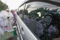Shalat Idul Fitri di Surabaya